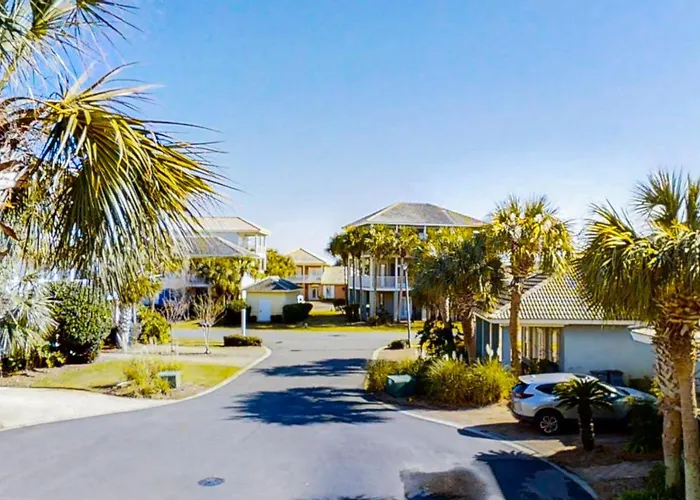 Emerald Shores